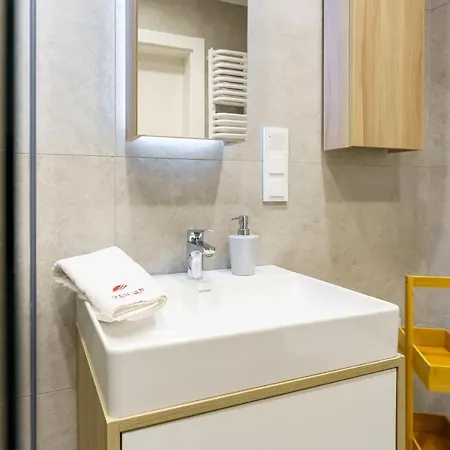 Shellter Design Przy Plazy- דירה