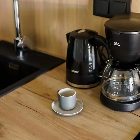 Shellter Design Przy Plazy- *